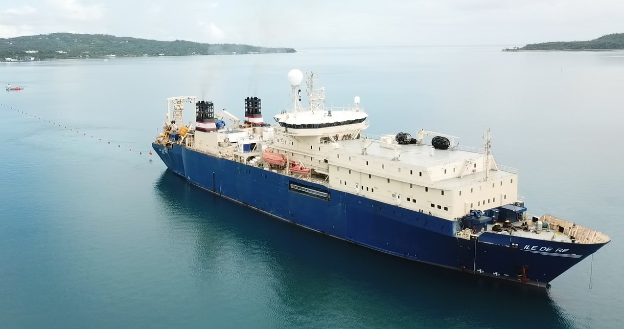 navire câblier, numérique, Wallis et Futuna