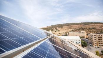 panneaux solaires, université de Jerash, Jordanie, énergie