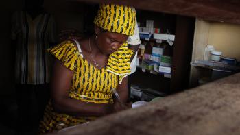 Centrafrique, Bangui, pharmacie, femme