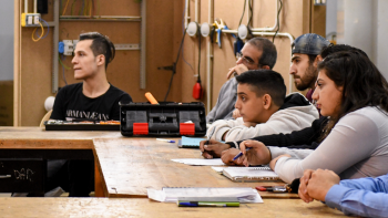 Training session on electricity for Lebanese people and Syrian refugees in northern Beirut © Ammar Abd Rabbo / AFD