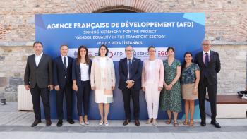 AFD supports the municipalities of Istanbul, Ankara and Izmir to promote women's access to employment and combat harassment in the public transport sector.  