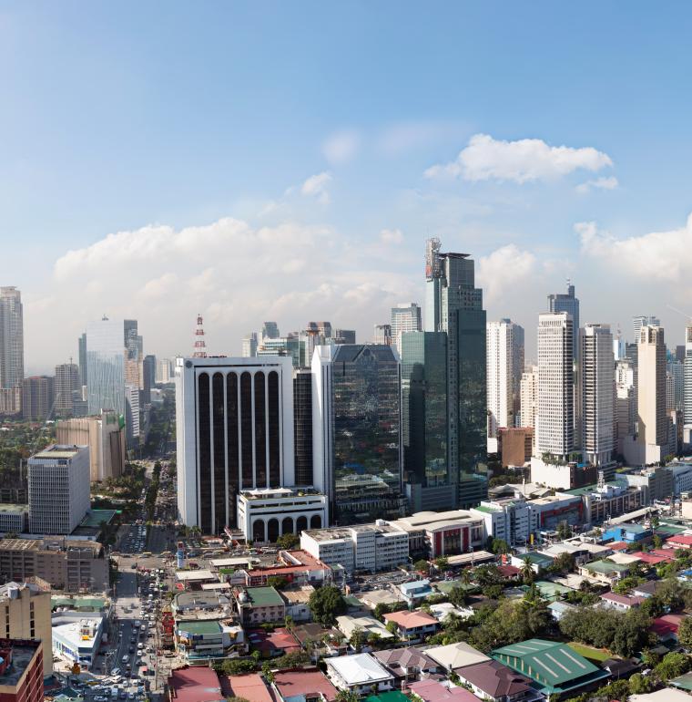 des grattes-ciel à Manille aux Philippines