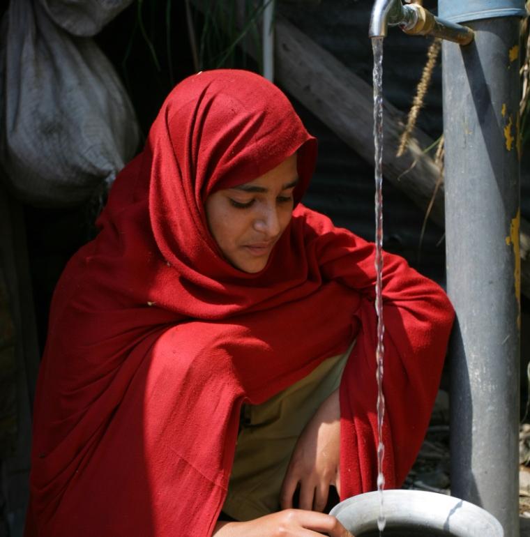 femme, accès à l'eau potable, Pakistan