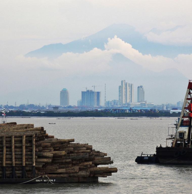 port de Surabaya, Indonésie