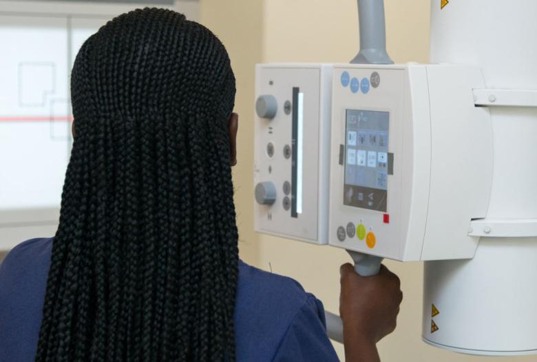 This AFD-funded project aims to improve the quality of cancer care in Dar es Salaam and Mwan-za, Tanzania.