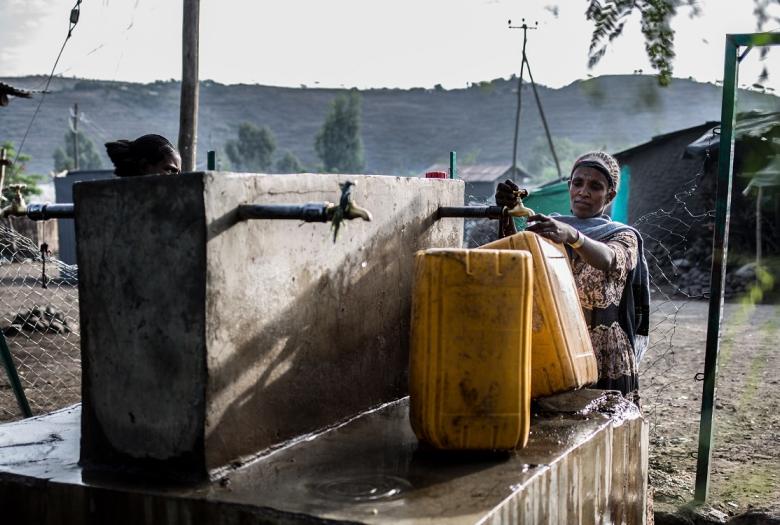 Accélérer la mobilisation de la société civile en faveur des droits humains à l’eau et à l’assainissement