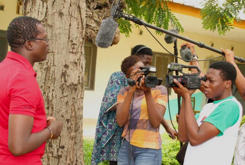 Le projet promeut le film documentaire africain comme outil de sensibilisation, d’expression et de développement.