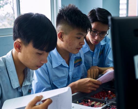 formation Vietnam étudiant technique emploi travail