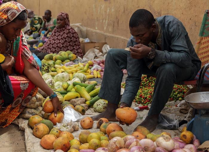 marché à Ménaka, ville située au Nord du Mali