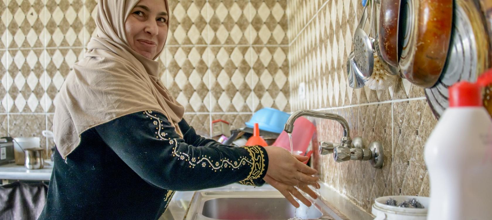 accès eau Jordanie cuisine femme