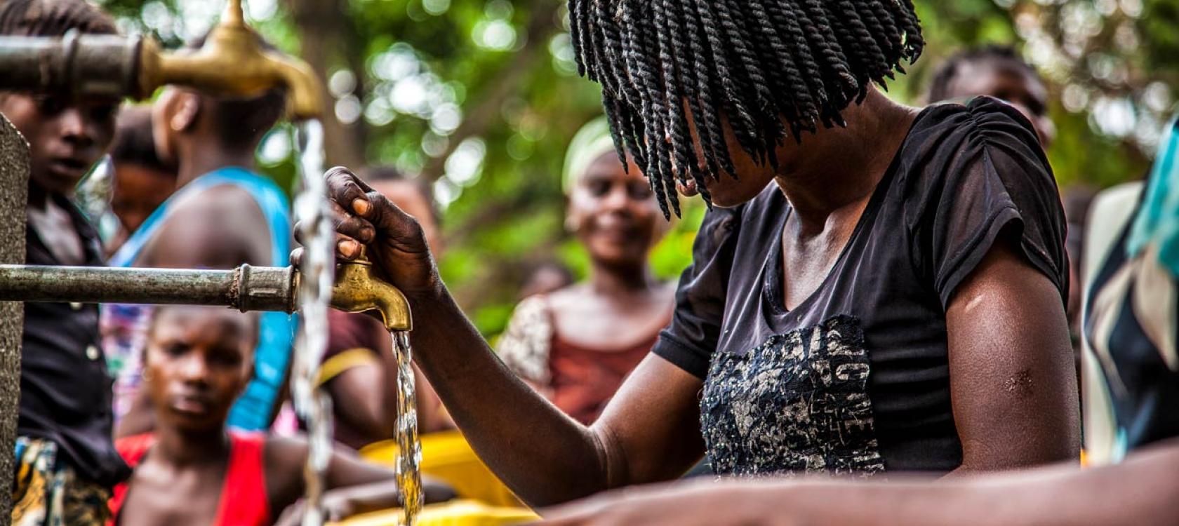 Distribution of drinking water in Kinshasa