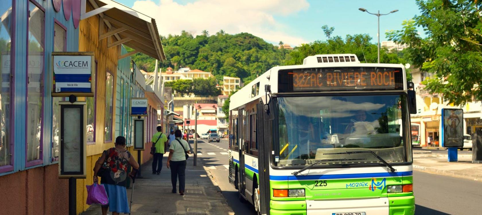 bus, rue, ville, Martinique