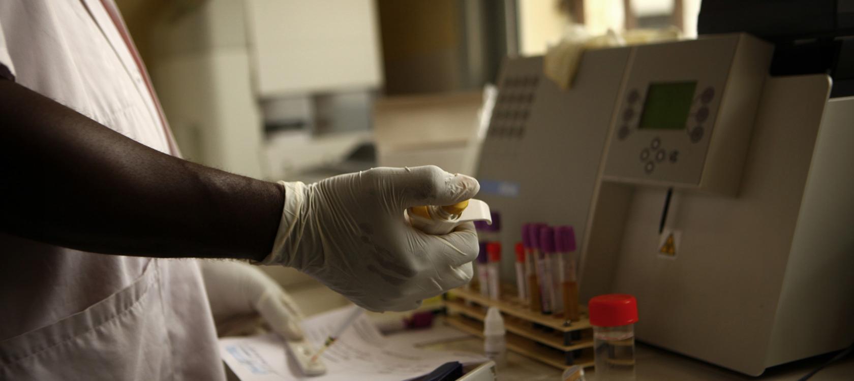 Coronavirus : l’AFD et l’Inserm mettent en oeuvre un dispositif de soutien de 1,5 million d’euros pour l’Afrique francophone