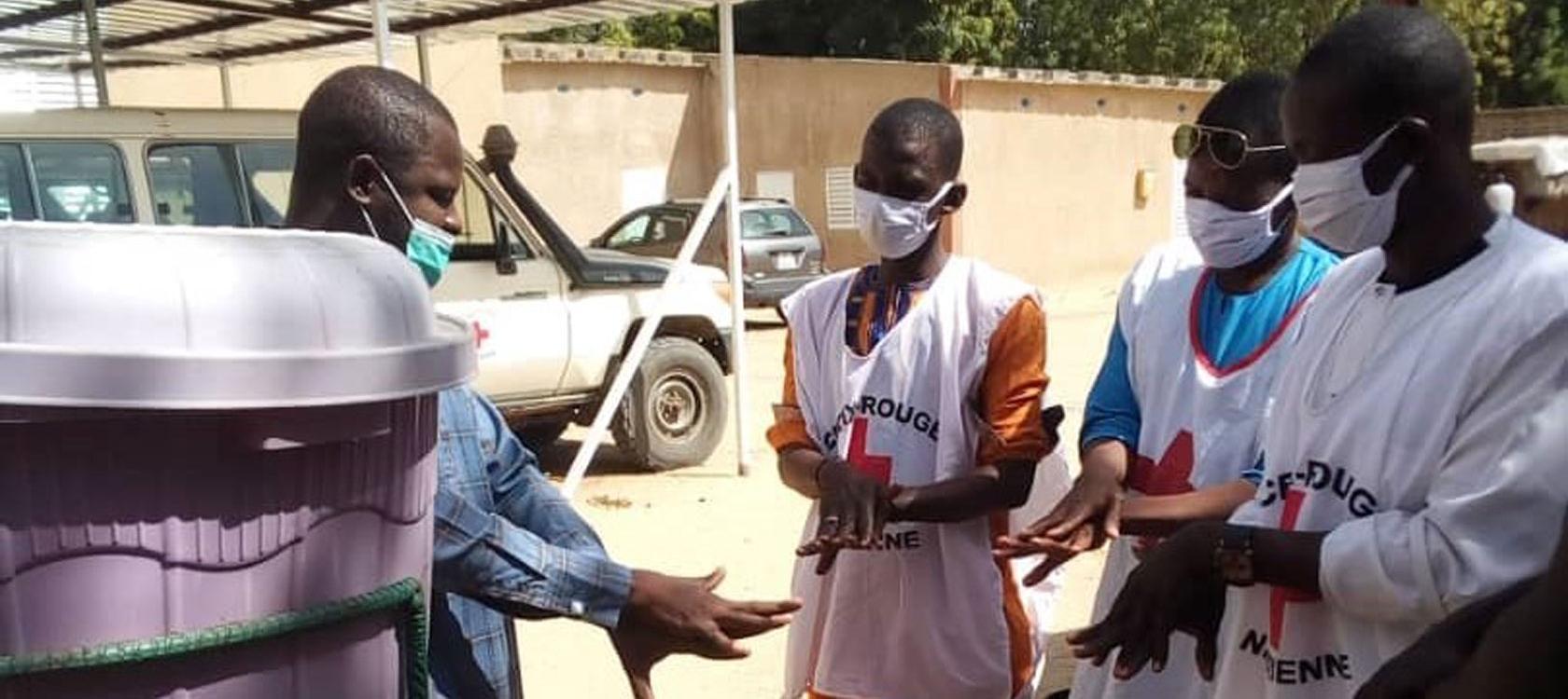 Limiter la propagation de la pandémie et favoriser l’accès sécurisé aux soins de santé primaire des populations, Niger, Congo et RCA