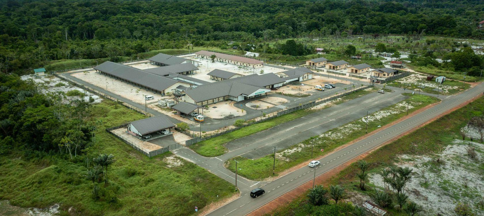 Construction et opérationnalisation de l’hôpital d’Albina, projet AFD, santé