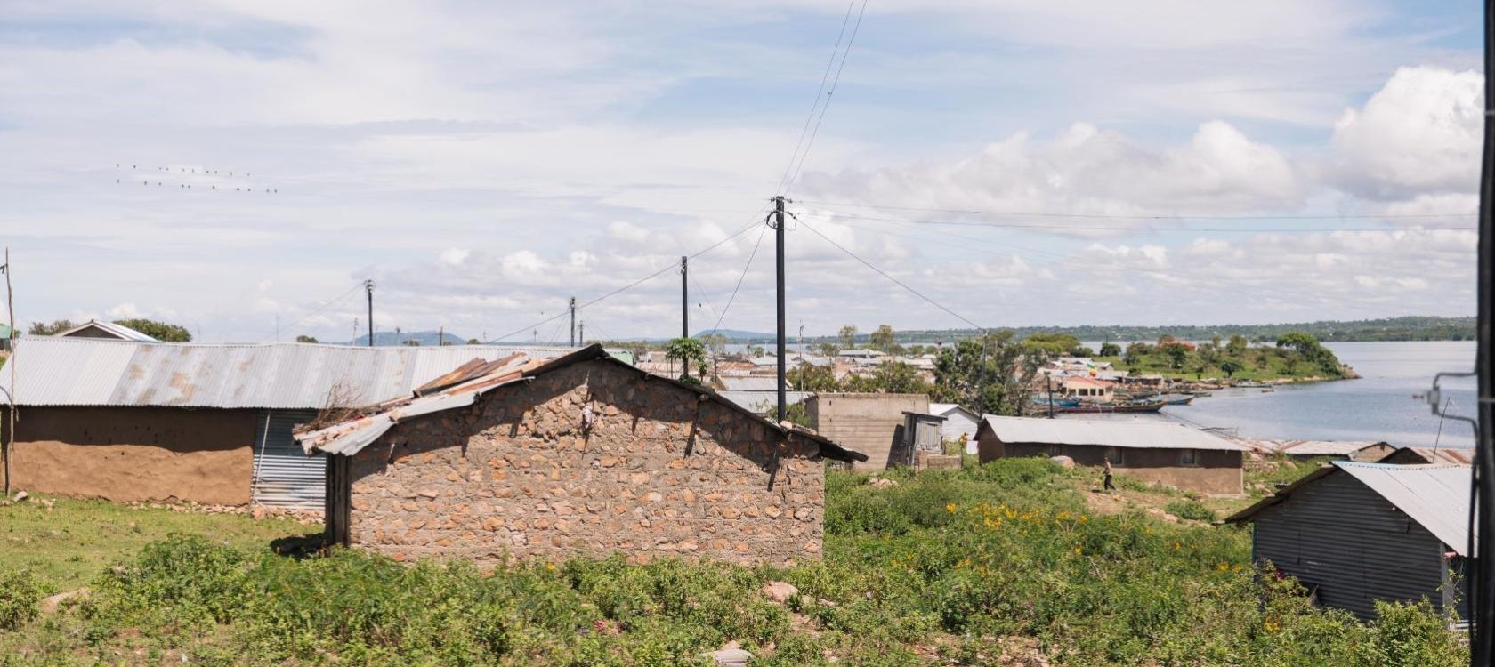Le but du projet de connectivité du dernier kilomètre (LMCP) est d'accroître l'accès universel à l'électricité pour les ménages kenyans des zones rurales.