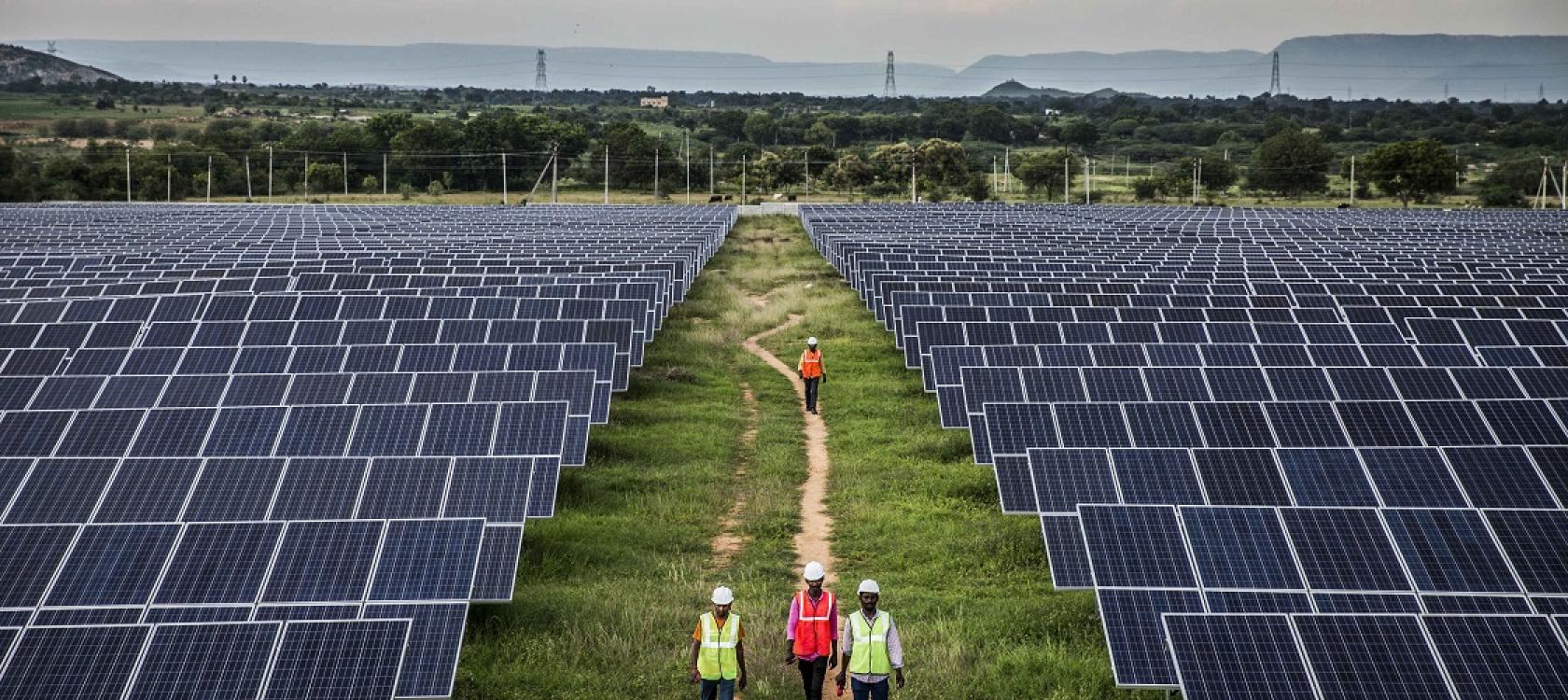 L'usine solaire New Era; Rayachoti; Andhra.