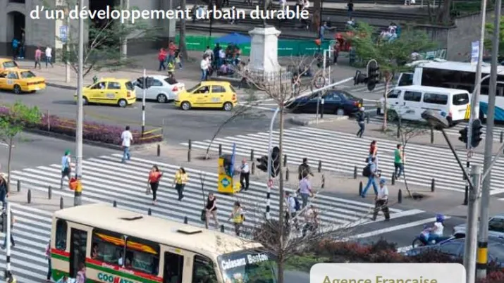 Savoirs communs n°16 : Financer la ville latino-américaine. Des outils au service d'un développement urbain durable