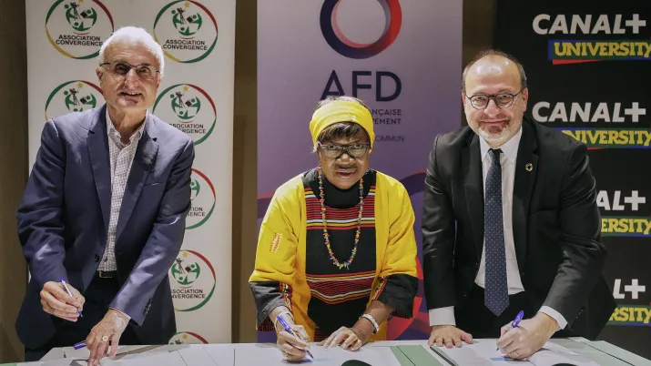 Signature d’un accord de partenariat entre Canal+ International, l’association Convergence et l’Agence française de développement (AFD)