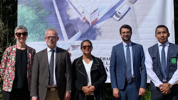 Pose de première pierre de la prison Maison centrale