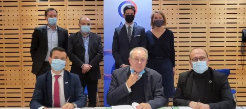 Signature France Volontaires AFD