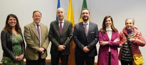 Francia comprometida con las organizaciones feministas en Colombia